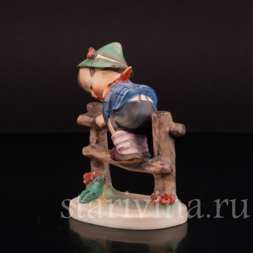 Фарфоровая фигурка Мальчик и лягушка, Goebel, Германия, 1960-63 гг.