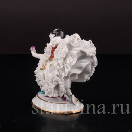 Фигурка из фарфора Балерина с цветком, кружевная миниатюра, Volkstedt, Германия, нач. 20 в.