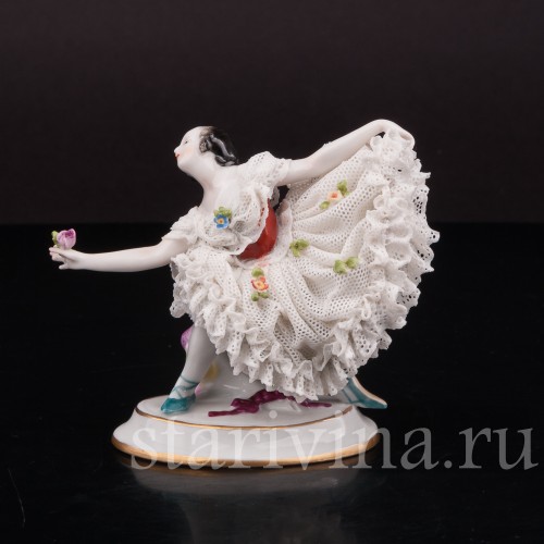 Фигурка из фарфора Балерина с цветком, кружевная миниатюра, Volkstedt, Германия, нач. 20 в.