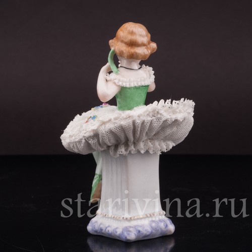 Фигурка девочки из фарфора Маленькая балерина, кружевная, E. A. Muller, Германия, 1890-1927 гг.