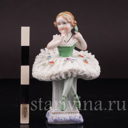 Фигурка девочки из фарфора Маленькая балерина, кружевная, E. A. Muller, Германия, 1890-1927 гг.