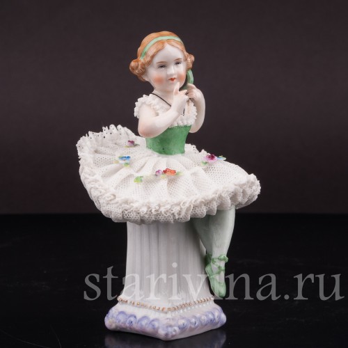 Фигурка девочки из фарфора Маленькая балерина, кружевная, E. A. Muller, Германия, 1890-1927 гг.