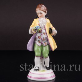 Фигурка из фарфора Кавлер с букетом, кружевная миниатюра, Muller & Co, Германия, перв. пол. 20 в.