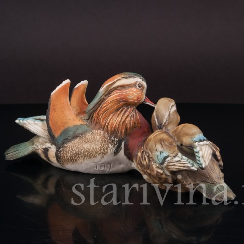 Фарфоровая статуэтка птиц Утки-мандаринки, Tay, Италия, вт. пол. 20 в.