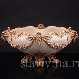 Фарфоровая Ваза с головами баранов и цветочными гирляндами, Royal Worcester, Великобритания, 1889 г.