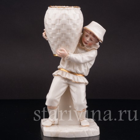 Фарфоровая статуэтка Мальчик в шляпе с корзиной, Royal Worcester, Великобритания, 1881 г.