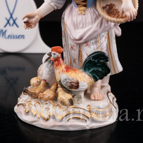 Фарфоровая статуэтка Девочка, кормящая птиц, Meissen, Германия, сер. 19 - нач. 20 вв.