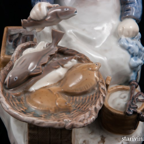 Торговка рыбой, Bing & Grondahl, Дания, 1970 гг