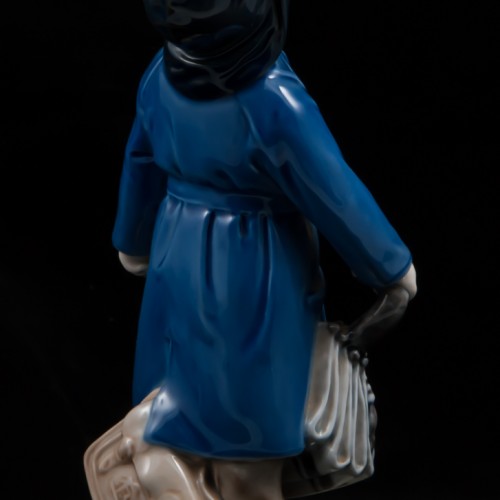 Мальчик с зонтиком, Royal Copenhagen, Дания