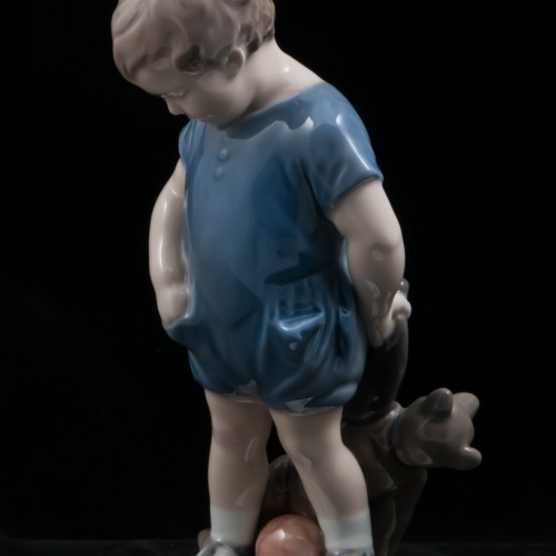 Ребенок с мишкой, Royal Copenhagen, Дания