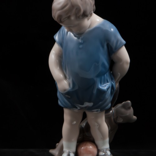 Ребенок с мишкой, Royal Copenhagen, Дания