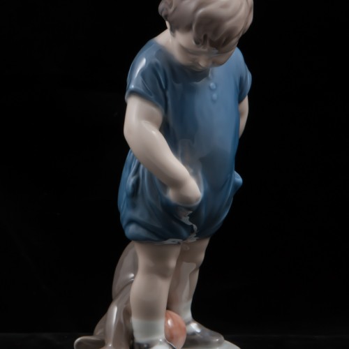 Ребенок с мишкой, Royal Copenhagen, Дания