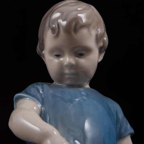 Ребенок с мишкой, Royal Copenhagen, Дания