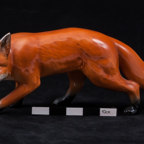 Крадущаяся лиса, Sylvac, Великобритания