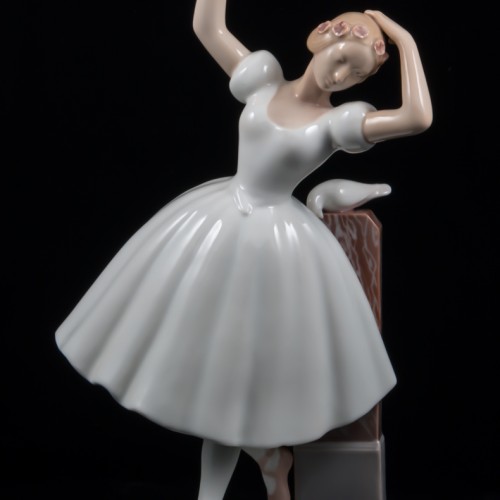 Балерина с голубем, Bing & Grondahl, Дания, до 1948 г