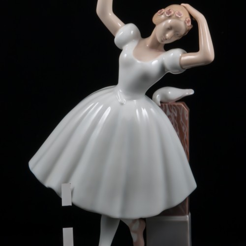 Балерина с голубем, Bing & Grondahl, Дания, до 1948 г