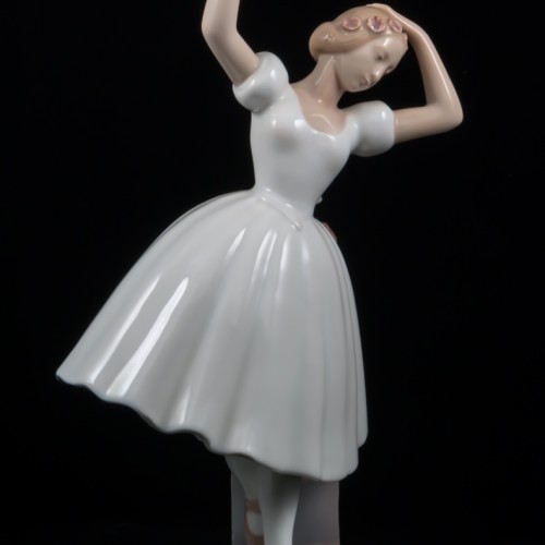 Балерина с голубем, Bing & Grondahl, Дания, до 1948 г