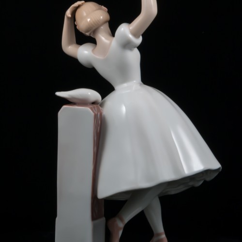 Балерина с голубем, Bing & Grondahl, Дания, до 1948 г