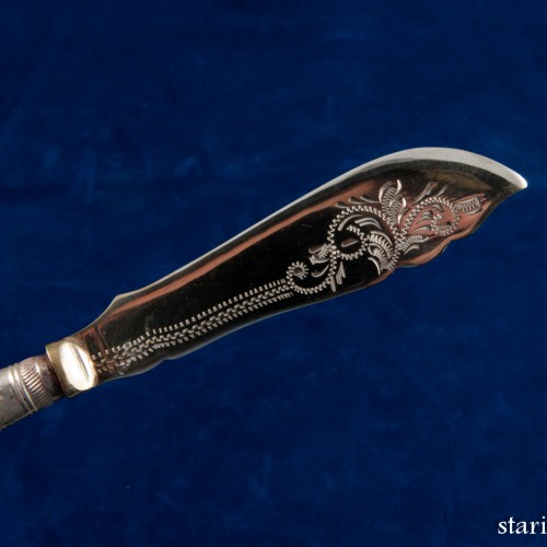 Набор из двух ножей для масла в кофре, Англия, 1900-10 гг