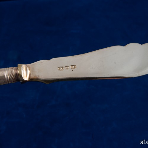 Набор из двух ножей для масла в кофре, Англия, 1900-10 гг