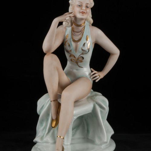 Дама в купальнике на стуле, Unterweissbach, Германия, 1958-76 гг