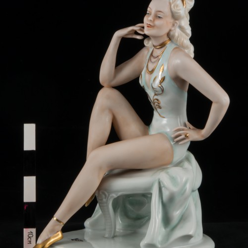 Дама в купальнике на стуле, Unterweissbach, Германия, 1958-76 гг