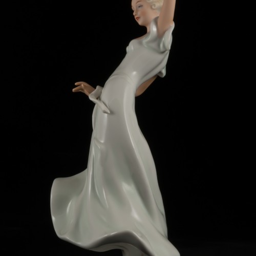 Танцующая девушка в длинном платье, Schaubach Kunst, Германия, 1953-62 гг