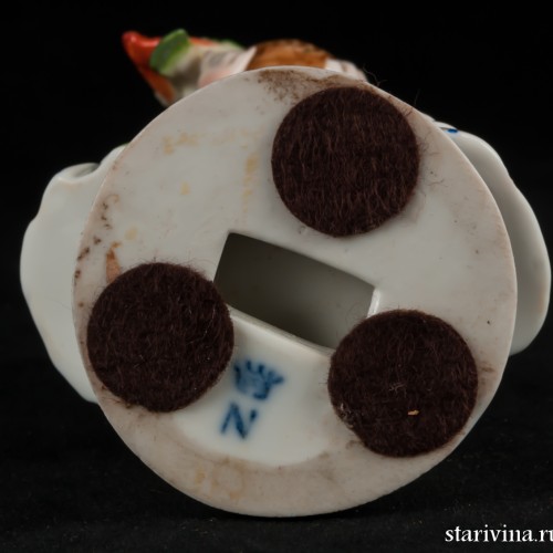 Девочка с попугаем, Ernst Bohne Sohne, Германия, до 1937 г