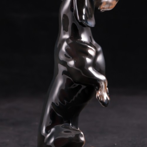 Черная такса, стоящая на задних лапах, миниатюра, Rosenthal, Германия, сер. 20 в