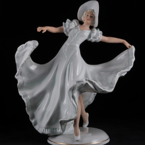 Дама в длинном платье и широкополой шляпе, Schaubach Kunst, Германия, 1953-62 гг