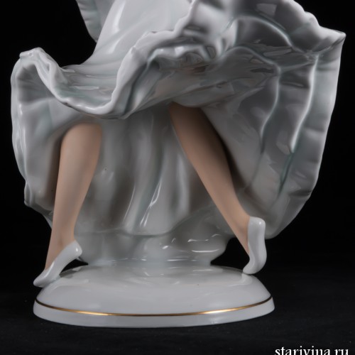 Дама в длинном платье и широкополой шляпе, Schaubach Kunst, Германия, 1953-62 гг