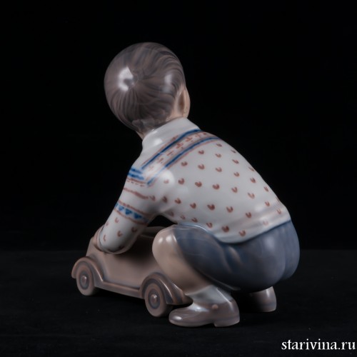 Мальчик с машинкой, Dahl Jensen, Дания