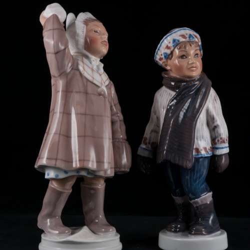 Девочка, играющая в снежки, Dahl Jensen, Дания