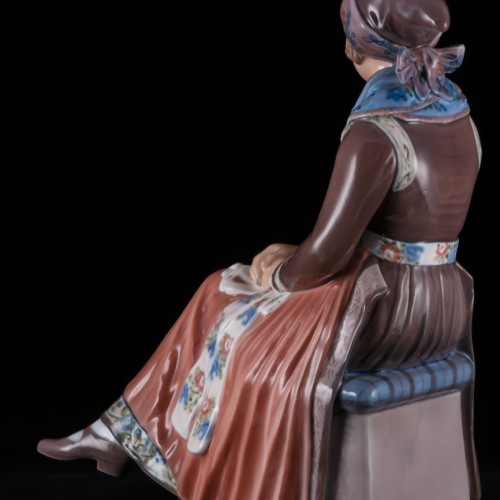 Женщина в национальном костюме, Dahl Jensen, Дания