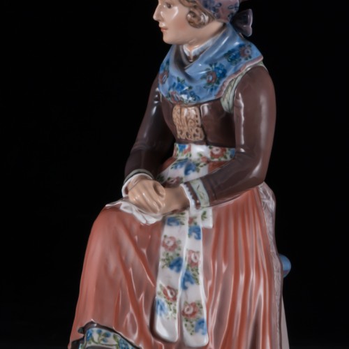 Женщина в национальном костюме, Dahl Jensen, Дания