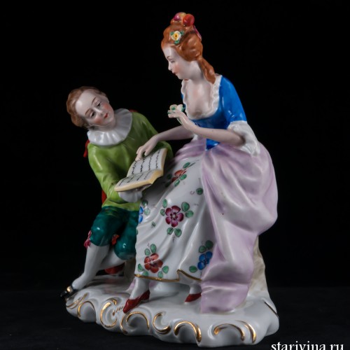 Пара с книгой, Sitzendorf, Германия, после 1951 г