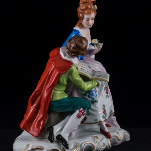 Пара с книгой, Sitzendorf, Германия, после 1951 г