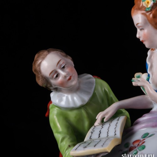 Пара с книгой, Sitzendorf, Германия, после 1951 г