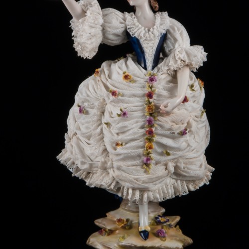 Дама с султаном из перьев, кружевная, Volkstedt, Германия, кон. 19 - нач. 20 вв