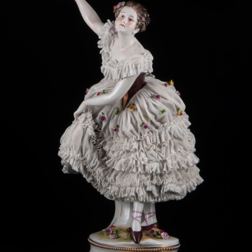 Балерины с поднятой рукой, кружевная, Volkstedt, Германия, до 1935 г