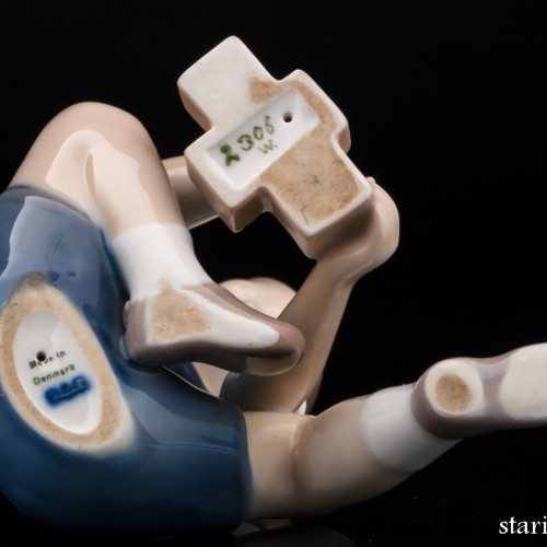 Мальчик, играющий в кубики, Bing & Grondahl, Дания, 1960 гг