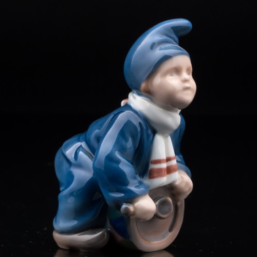 Малыш в синием костюме с барабаном, Royal Copenhagen, Дания, 1960 гг