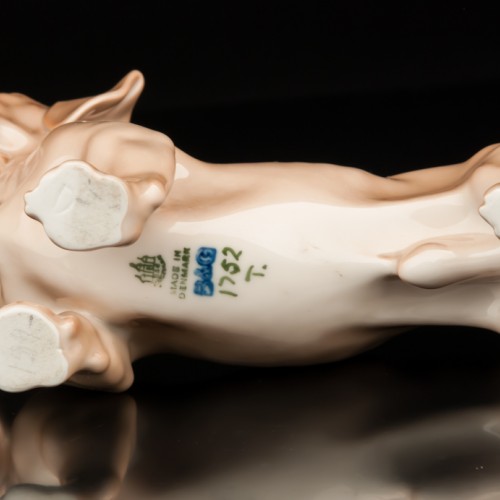 Такса, Bing & Grondahl, Дания