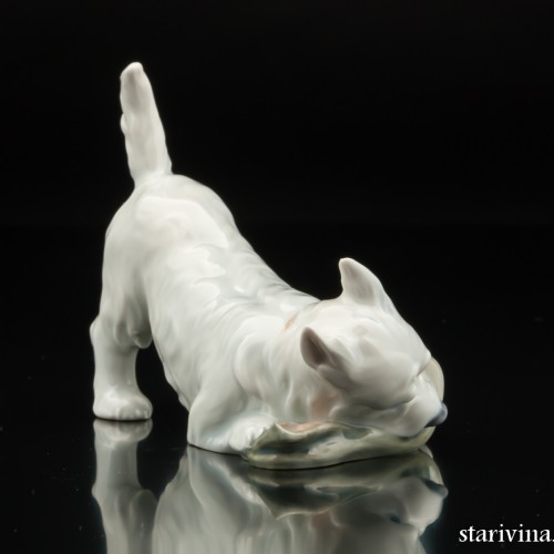 Вест-хайлед-уайт терьер с ботинком, Royal Copenhagen, Дания