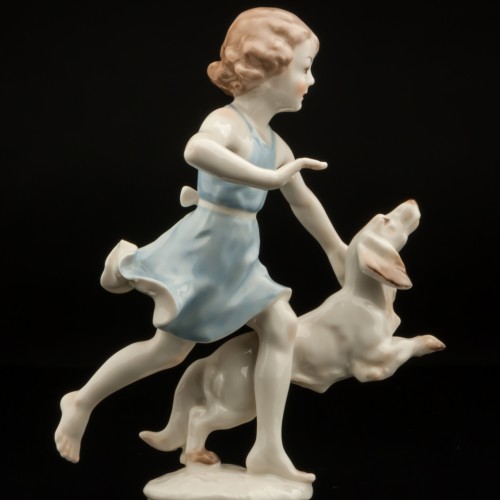 Бегущая девочка с таксой, Hutschenreuther, Германия, 1955-68 гг