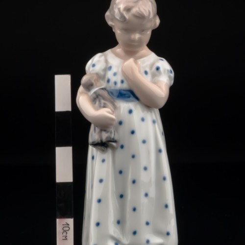 Девочка с куклой, Royal Copenhagen, Дания, 1969 г