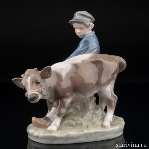 Мальчик с бычком, Royal Copenhagen, Дания, 1969-74 гг