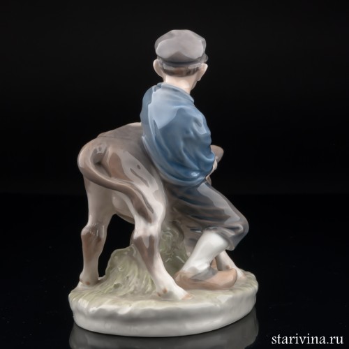 Мальчик с бычком, Royal Copenhagen, Дания, 1969-74 гг