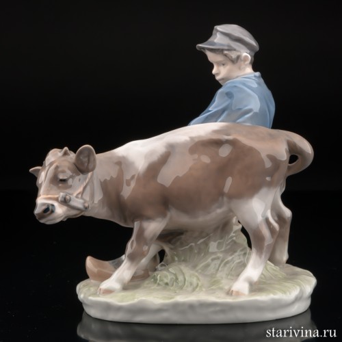 Мальчик с бычком, Royal Copenhagen, Дания, 1969-74 гг