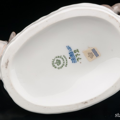 Мальчик с бычком, Royal Copenhagen, Дания, 1969-74 гг